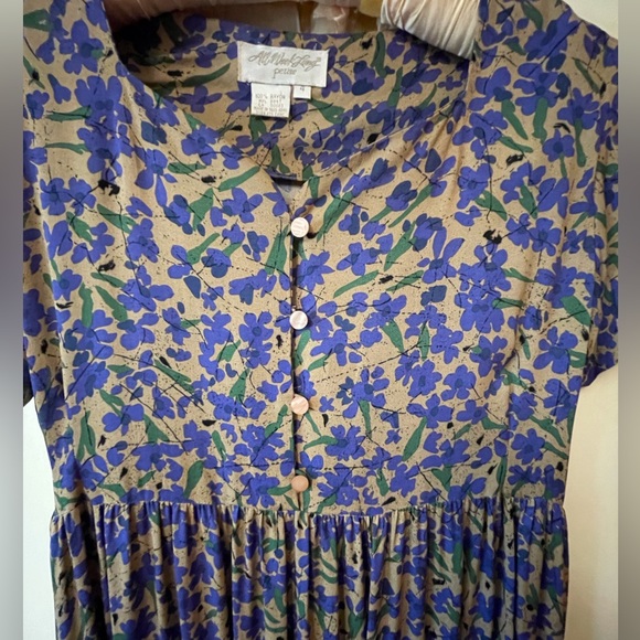 Blue Floral relaxed fit size 4 Petite Dress - Picture 3 of 4